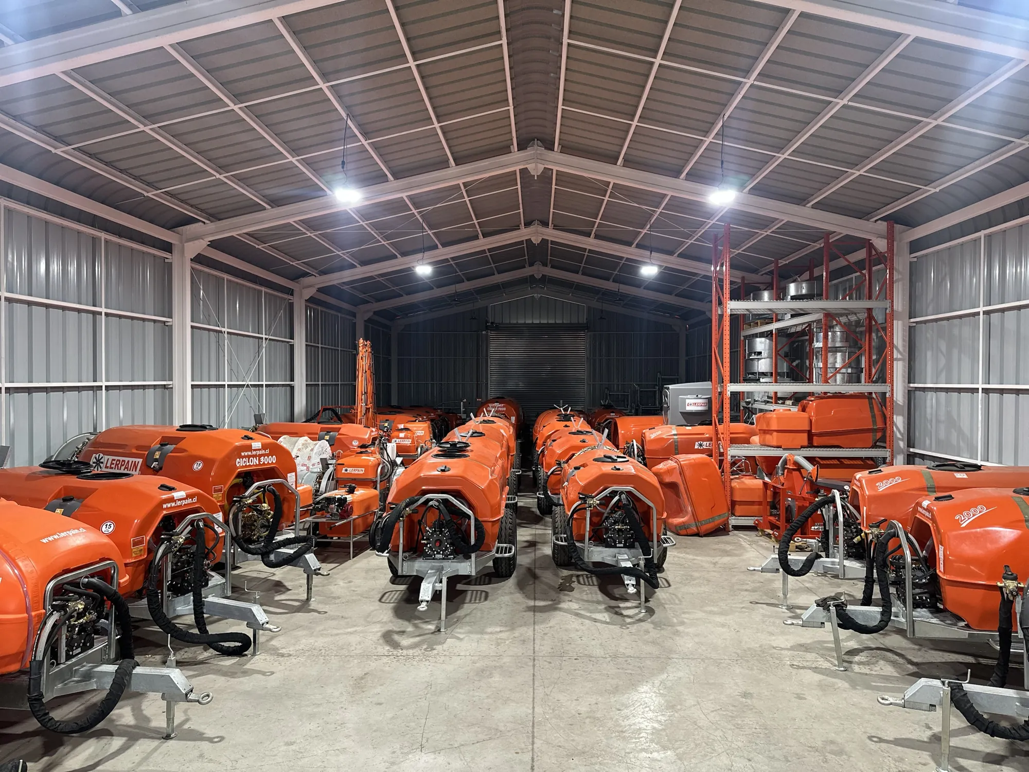 Bodega de la planta Lerpain con nebulizadores Ciclón 3000 y 2000